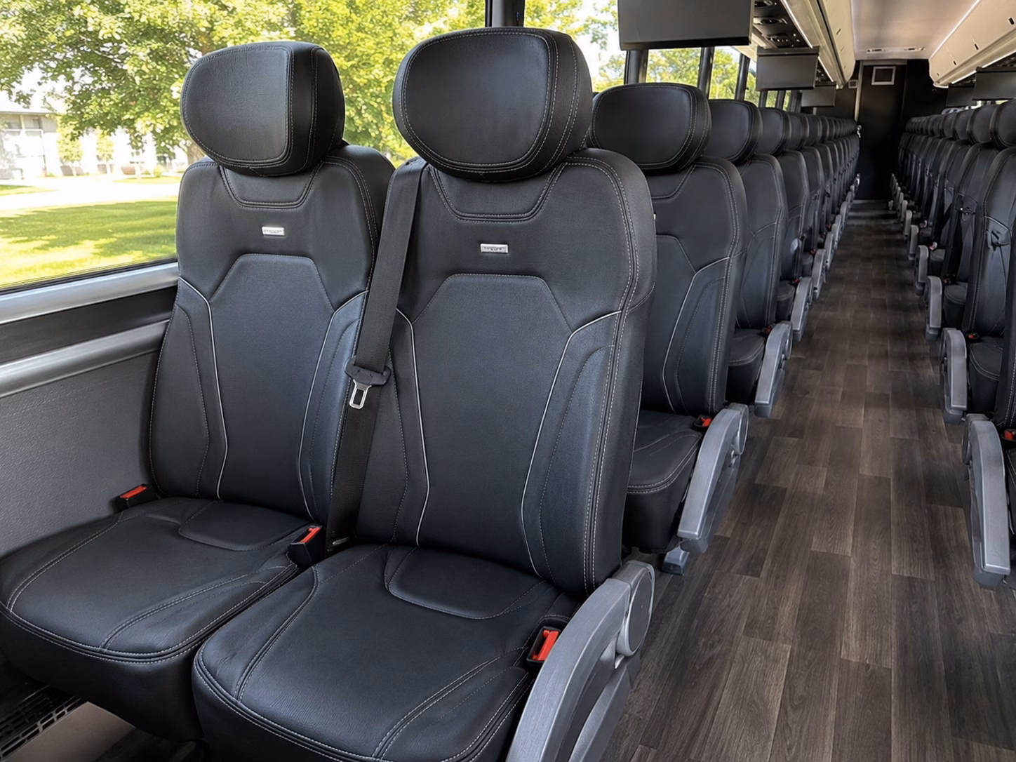 charter buses for detroit wedding receptions at historic venues