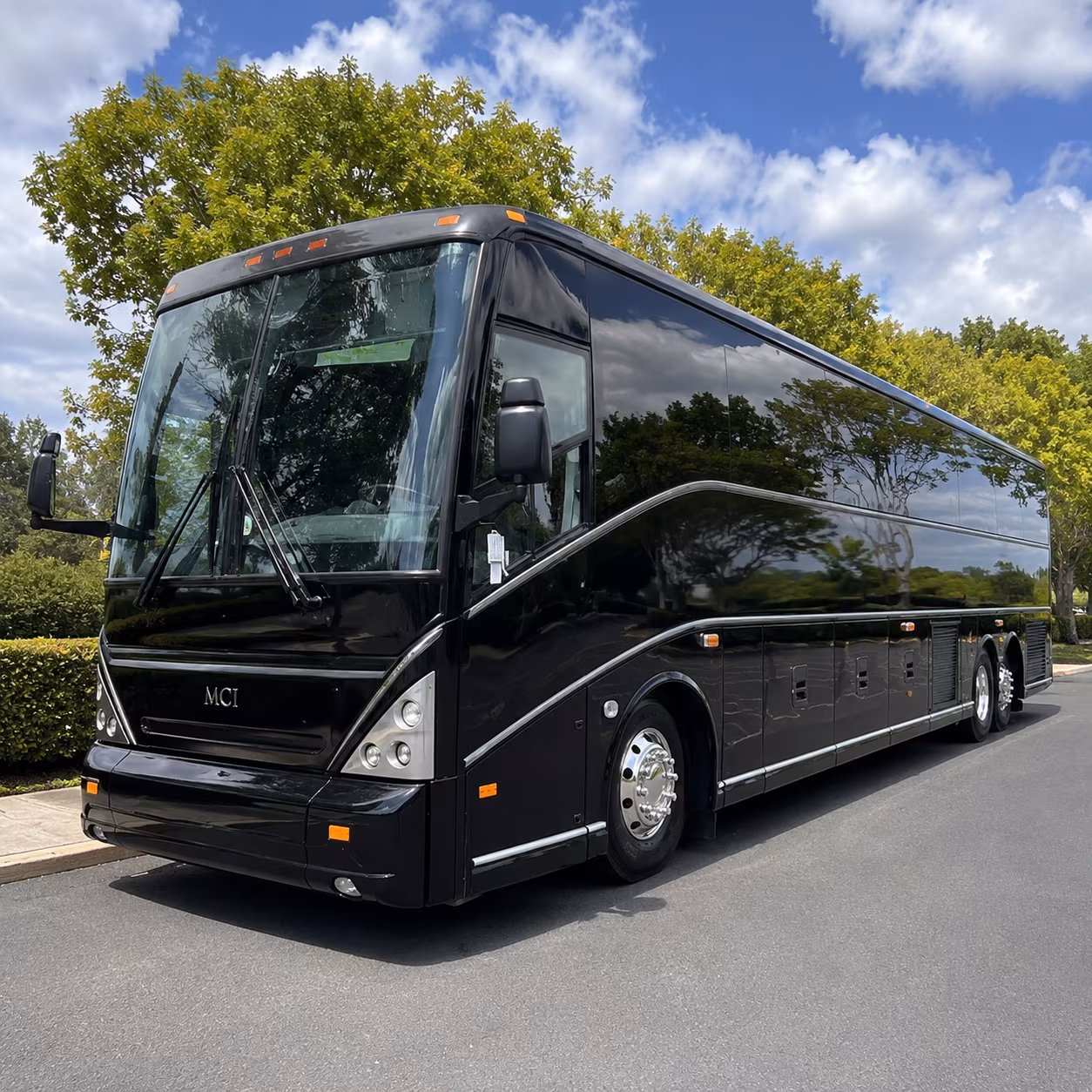 corporate airport transfer buses to and from dtw