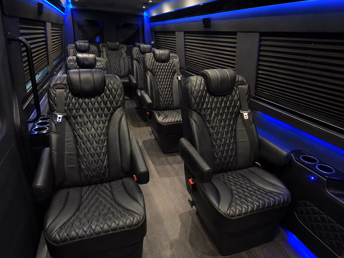 detroit airport transportation onboard seating