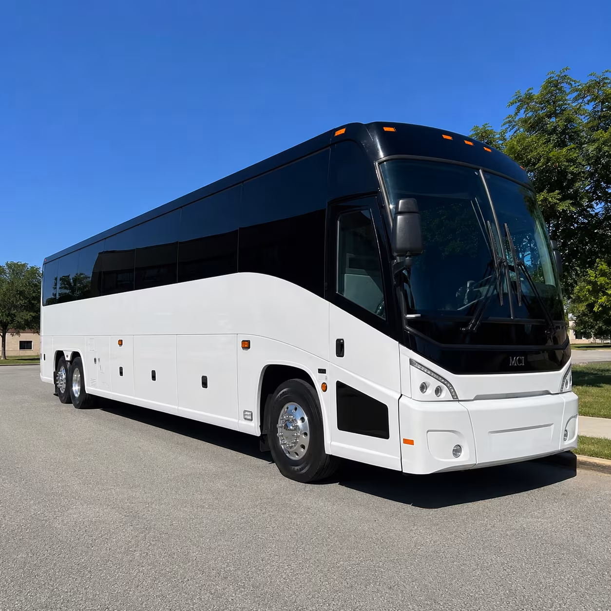 detroit charter bus rental fleet